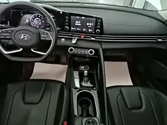 2022 Hyundai Elantra 1.5L CVT GLX Elite, белый — фото 13