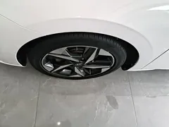 2022 Hyundai Elantra 1.5L CVT GLX Elite, белый — фото 23