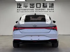 2022 Hyundai Elantra 1.5L CVT LUX Premium, белый — фото 5