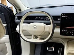 2026 Nio ES8 6-seat Executive Luxury, зелёный — фото 12