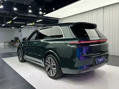 2024 Li Auto L8 Ultra, зелёный — фото 11