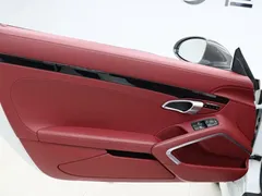 2022 Porsche 718 Boxster T 2.0T, белый — фото 6
