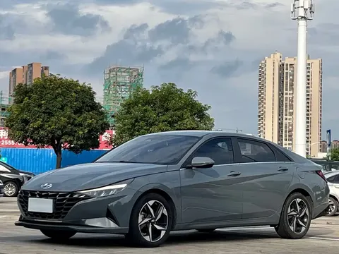 2021 Hyundai Elantra 1.5L CVT LUX Premium