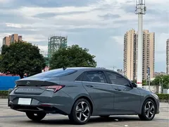 2021 Hyundai Elantra 1.5L CVT LUX Premium — фото 7