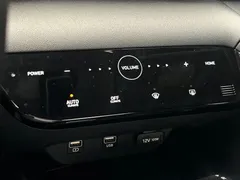 2021 Hyundai Elantra 1.5L CVT LUX Premium — фото 13