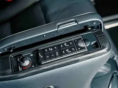2020 Lexus LM 300h, чёрный — фото 25