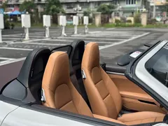 2022 Porsche 718 Boxster 2.0T — фото 13