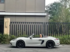 2022 Porsche 718 Boxster 2.0T — фото 16