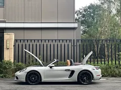 2022 Porsche 718 Boxster 2.0T — фото 17