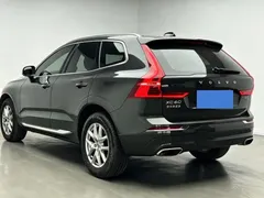 2021 Volvo XC60 T5 4WD Luxury — фото 4