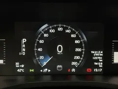 2021 Volvo XC60 T5 4WD Luxury — фото 6