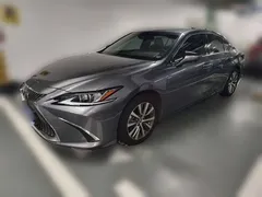 2020 Lexus ES 200 — фото 1