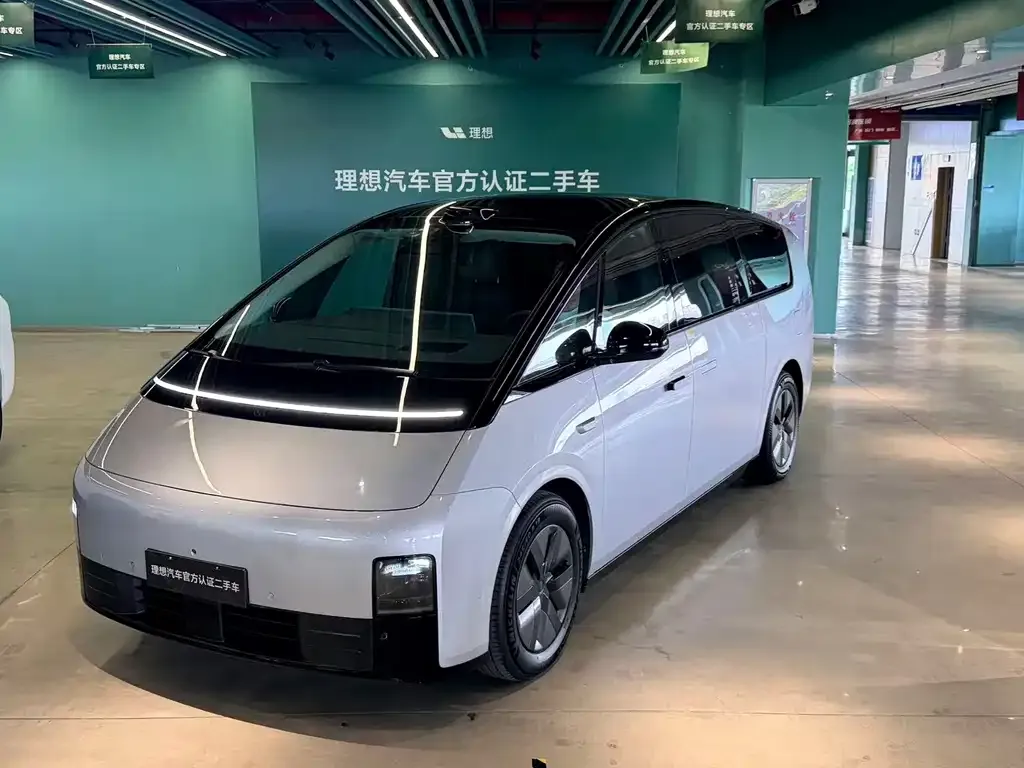 2024 Li Auto MEGA Ultra