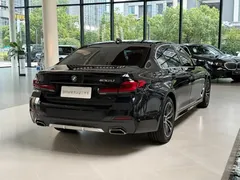 2022 BMW 5 Series 5 525Li M, чёрный — фото 2