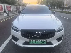 2021 Volvo XC60 Hybrid T8 E Hybrid Sport, белый — фото 3