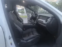 2021 Volvo XC60 Hybrid T8 E Hybrid Sport, белый — фото 17