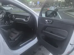 2021 Volvo XC60 Hybrid T8 E Hybrid Sport, белый — фото 21