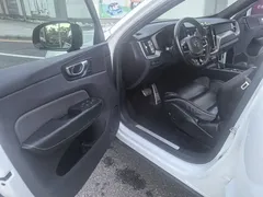 2021 Volvo XC60 Hybrid T8 E Hybrid Sport, белый — фото 23