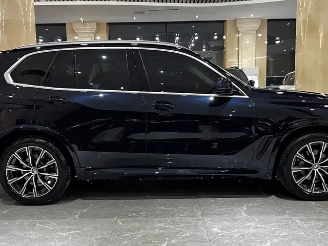 2021 BMW X5 M Sport Package