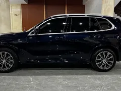 2021 BMW X5 M Sport Package, чёрный — фото 8