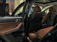2021 BMW X5 M Sport Package, чёрный — фото 11