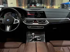 2021 BMW X5 M Sport Package, чёрный — фото 20