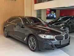2022 BMW 5 Series 5 535Le M, чёрный — фото 3