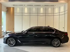 2022 BMW 5 Series 5 535Le M, чёрный — фото 4