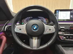 2022 BMW 5 Series 5 535Le M, чёрный — фото 8