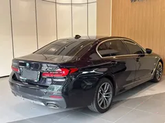 2022 BMW 5 Series 5 535Le M, чёрный — фото 17