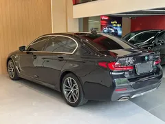 2022 BMW 5 Series 5 535Le M, чёрный — фото 18