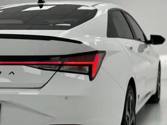 2022 Hyundai Elantra 1.5L CVT 20, белый — фото 9
