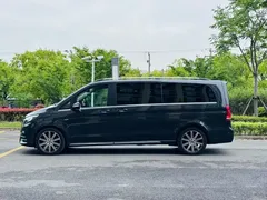 2021 Mercedes-Benz V-Class V 260 L Luxury — фото 4