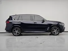 2022 BMW X5 40Li M, чёрный — фото 9