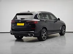 2022 BMW X5 40Li M, чёрный — фото 19