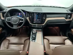 2022 Volvo XC60 B5 4WD Luxury — фото 6