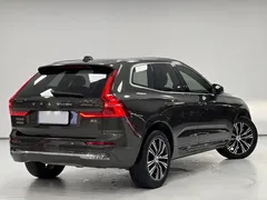 2022 Volvo XC60 B5 4WD Luxury — фото 15