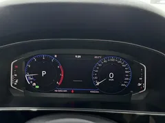 2022 Volkswagen Passat 330TSI Premium, чёрный — фото 10