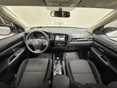 2020 Mitsubishi Outlander 2.0L 2WD 5, белый — фото 6