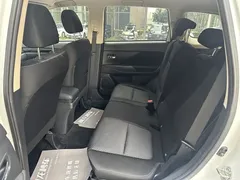 2020 Mitsubishi Outlander 2.0L 2WD 5, белый — фото 8