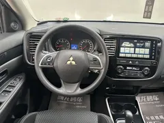 2020 Mitsubishi Outlander 2.0L 2WD 5, белый — фото 9