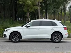 2020 Audi Q5L 40 TFSI, белый — фото 3