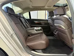 2019 BMW 7 Series 740Li — фото 10