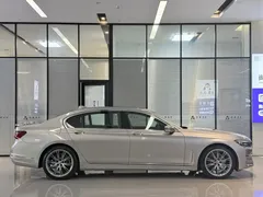 2019 BMW 7 Series 740Li — фото 17