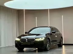 2022 BMW 5 Series 5 530Li M, чёрный — фото 1