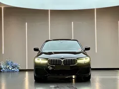 2022 BMW 5 Series 5 530Li M, чёрный — фото 2