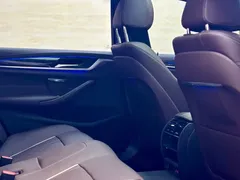 2022 BMW 5 Series 5 530Li M, чёрный — фото 7