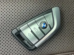 2022 BMW 5 Series 530Li Leading Luxury Package, чёрный — фото 15