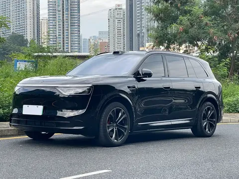 2025 Aito M8 Max+ 53.4kWh 6 192