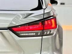 2020 Lexus RX 300 4WD — фото 18